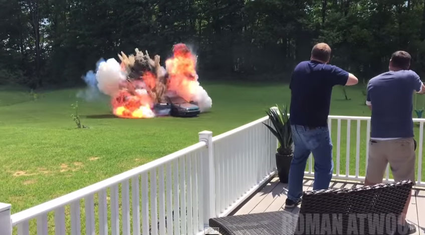 惡作劇車子炸毀