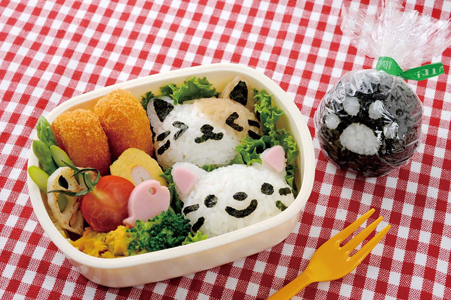 Onigiri-cat-face-omusubi-Nyan-rice-balls-2