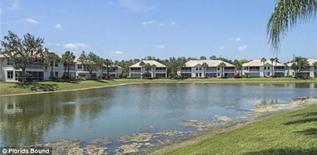 2ABA035E00000578-3169735-Idyllic_views_from_the_house_in_Collier_County_Florida-m-7_1437558125676-1