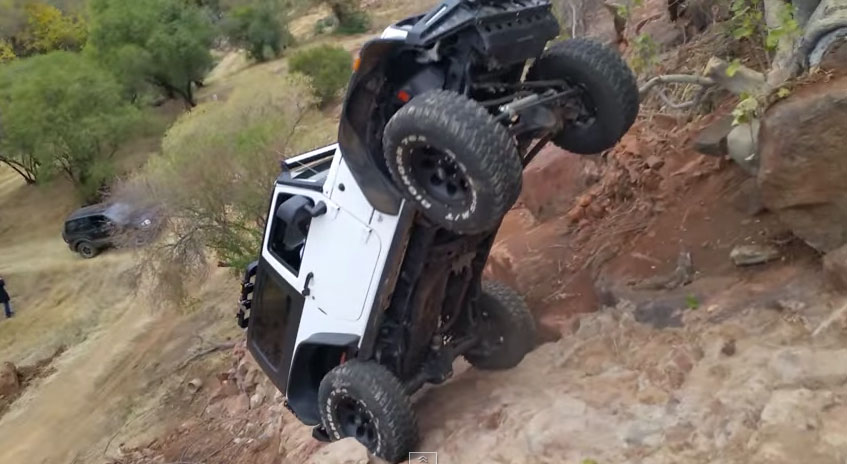 這台車會往後翻嗎？