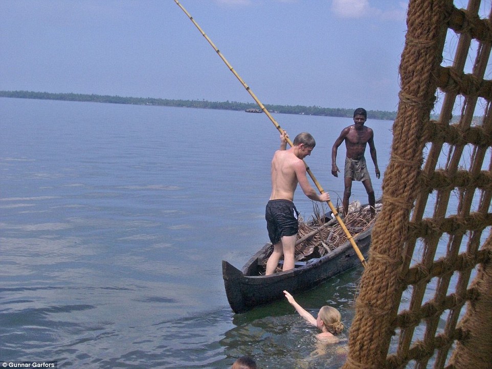 2B1E784E00000578-3185929-Helping_out_Garfors_said_he_tried_his_hand_at_boating_in_Kerala_-a-63_1438783901904