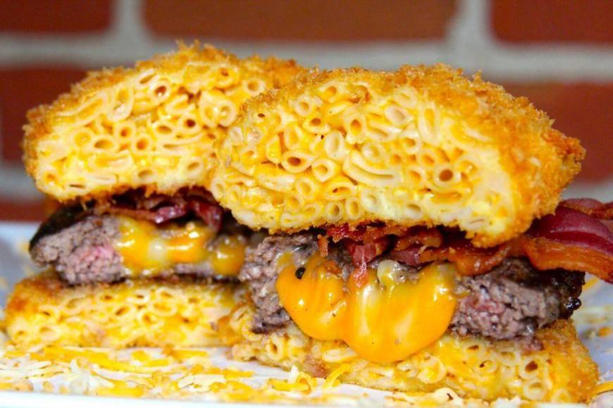 this-delicious-mac-n-cheese-burger-photo-u1
