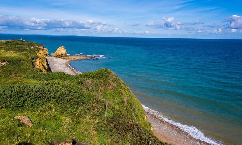 pointe-du-hoc-view-from-the-cliff