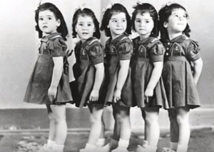 她們是「世界上首例5胞胎女孩」,1934年一出生便受到全球關注,但後來她們的悲慘遭遇會讓你見識到人性醜惡...% 照片 她們是「世界上首例5胞胎女孩」,1934年一出生便受到全球關注,但後來她們的悲慘遭遇會讓你見識到人性醜惡...