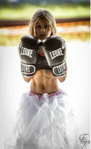 她年紀只有9歲,但她很可能就是下一代的「新神力女超人」!% 照片 她年紀只有9歲,但她很可能就是下一代的「新神力女超人」!