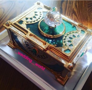 俄國石油大亨砸320億台幣替兒子舉辦超夢幻婚禮,光看到賓客拿到的超昂貴禮品就覺得夠誇張了!% 照片 俄國石油大亨砸320億台幣替兒子舉辦超夢幻婚禮,光看到賓客拿到的超昂貴禮品就覺得夠誇張了!