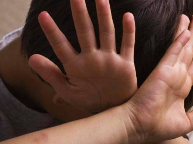 1168242-file_main_image___enfants_punitions_physiques___X_cache_x-1471937487-842-640x480