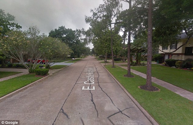 378492D600000578-3754733-image-a-5_1471966894430