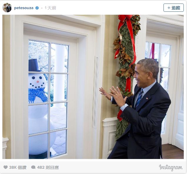 白宮驚傳「詭異雪人偷窺歐巴馬」毛到不行，歐巴馬「終於發現」反應證明了他不應該卸任！