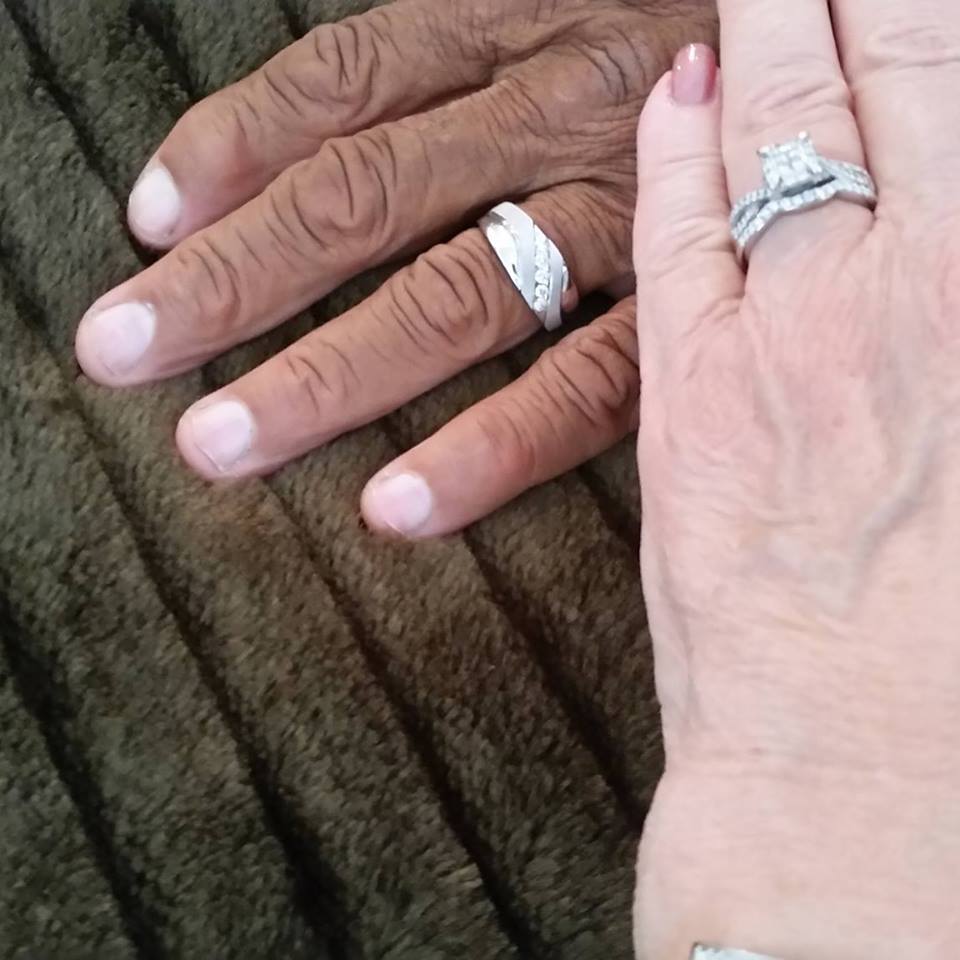 %e8%86%9a%e8%89%b2%e5%b7%ae%e7%95%b0%e5%b0%8e%e8%87%b4%e9%ab%98%e4%b8%ad%e6%83%85%e4%be%b6%e8%a2%ab%e8%bf%ab%e5%88%86%e9%9b%a2