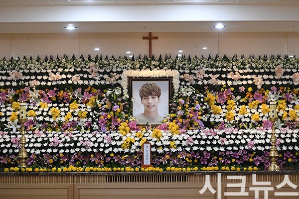 %e9%90%98%e9%89%89%e7%88%86%e8%87%aa%e6%ae%ba%e5%89%8d%e6%9b%be%e5%88%b0%e4%be%bf%e5%88%a9%e5%95%86%e5%ba%97%e7%9b%a3%e8%a6%96%e7%95%ab%e9%9d%a2