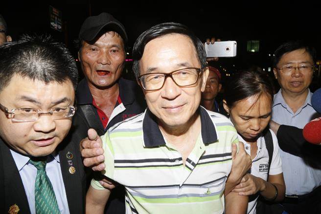 陳水扁因為「被網友罵裝病」而病情加重？醫療小組：應馬上出國治療！