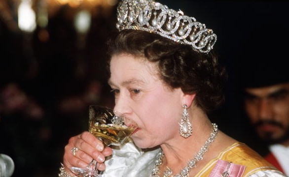 %e8%8b%b1%e5%9c%8b%e5%a5%b3%e7%8e%8b%e9%a3%b2%e9%a3%9f%e7%bf%92%e6%85%a3