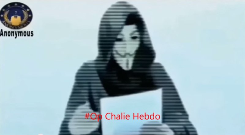 影片中，匿名人士带着盖伊·福克斯 (Guy Fawkes，也就是大家熟知的V怪客) 的面具，声音已经经过变音了，以法文讲述著，要对恐怖分子宣战，特别是盖达组织 (Al-Qaeda) 以及伊斯兰国 (ISIS)。