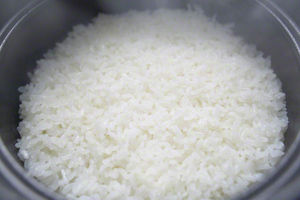 然后就大功告成啦！用这样的方法就连旧米也能煮出香甜松软的白饭！