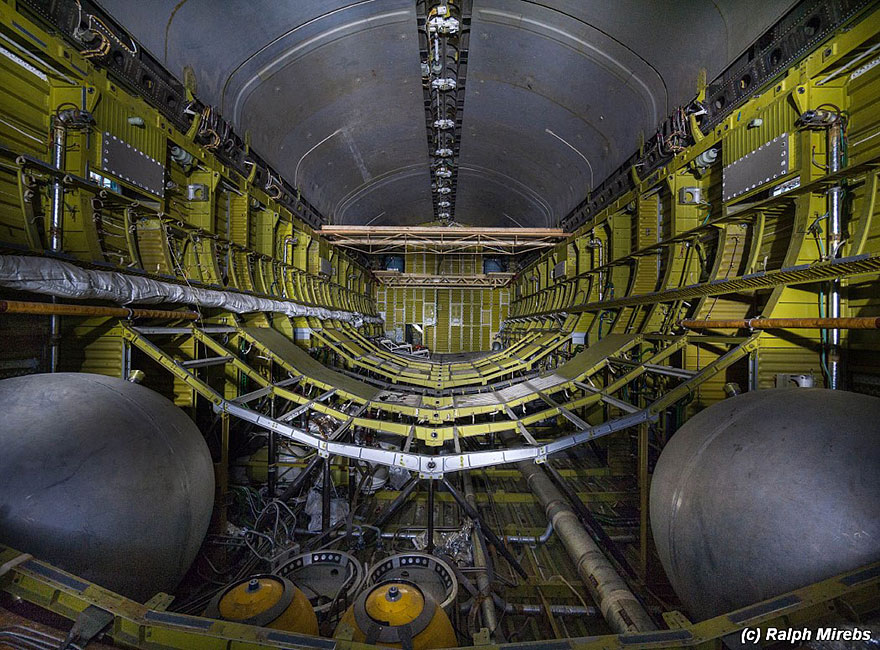 abandoned-soviet-space-shuttle-hangar-buran-baikonur-cosmodrome-kazakhstan-ralph-mirebs-10