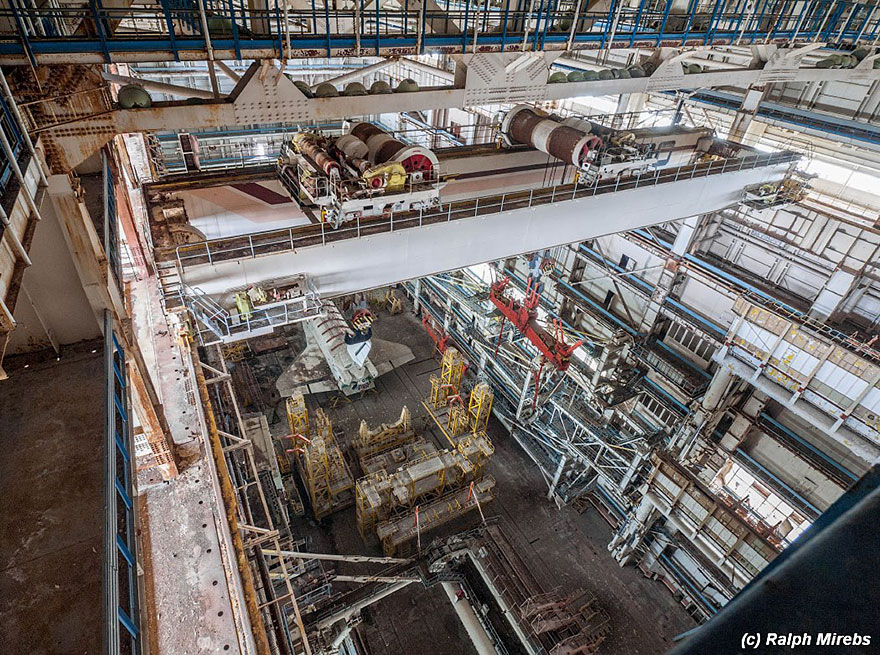 abandoned-soviet-space-shuttle-hangar-buran-baikonur-cosmodrome-kazakhstan-ralph-mirebs-6