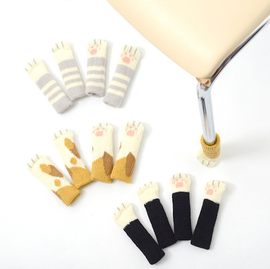 cat-paw-sock-feet-chair-nekoashi-toyo-case-1