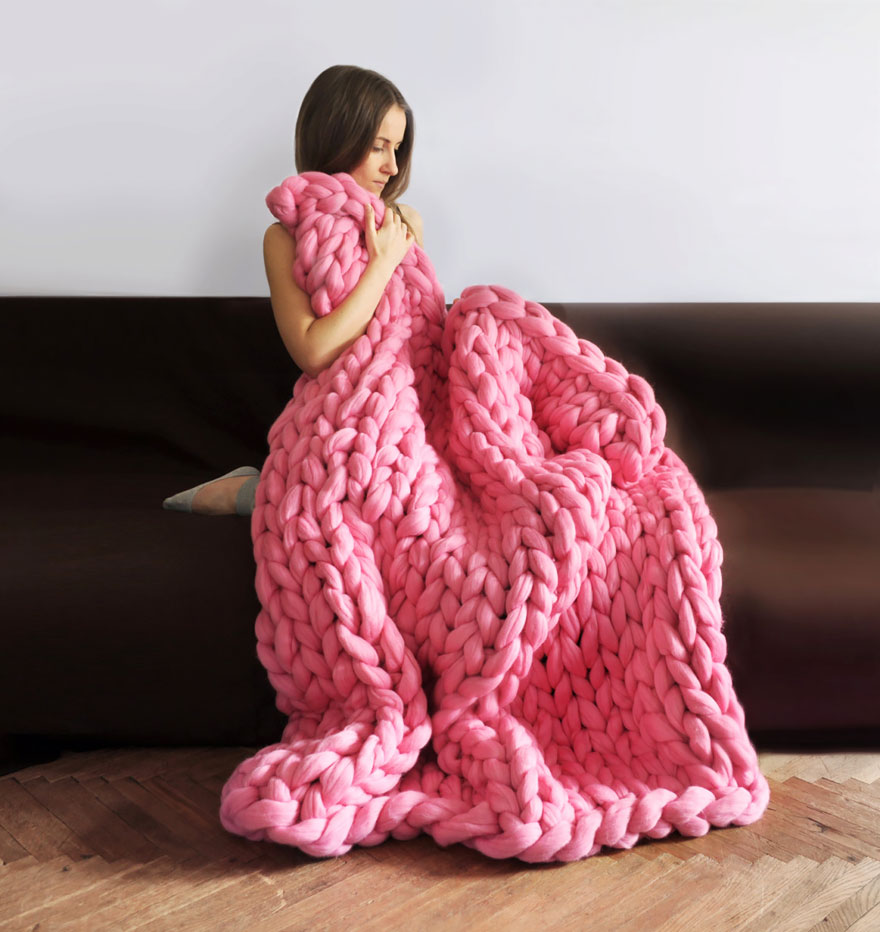 giant-super-chunky-wool-knitwear-blankets-anna-mo-4