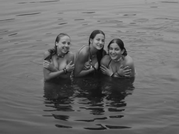 skinny_dipping_girls