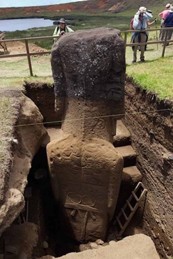 turns-out-easter-island-heads-have-detailed-bodies-5