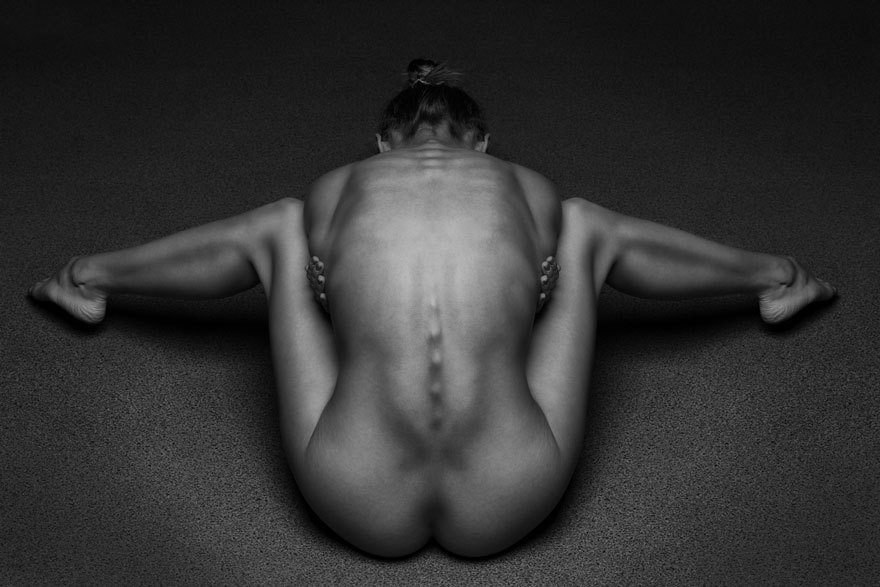 black-and-white-portraits-women-body-bodyscapes-anton-belovodchenko-121
