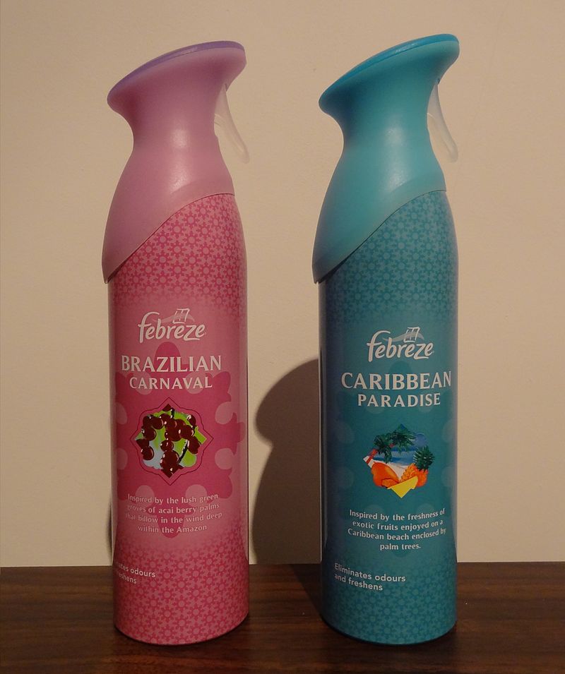 800px-Febreze_air_fresheners