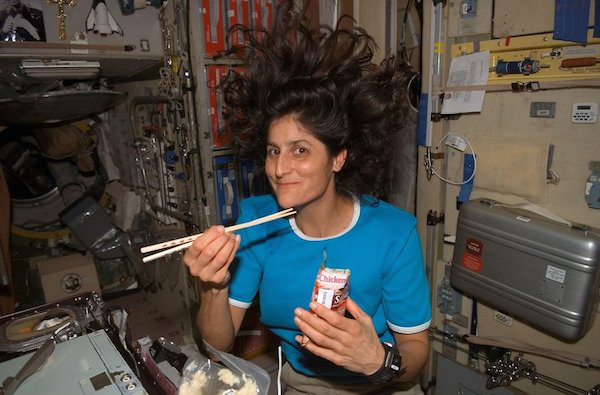 this-is-what-being-in-space-does-to-the-human-body-12-photos-4