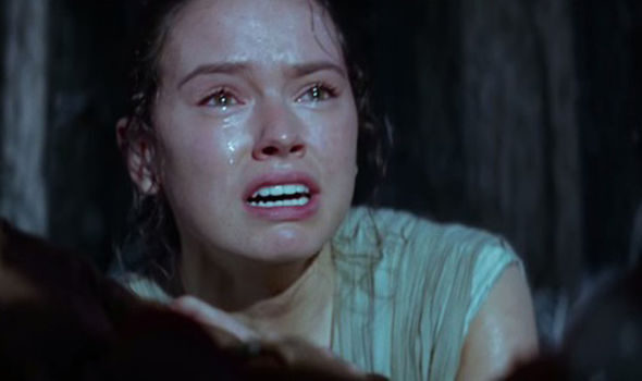 Rey-crying-in-Star-Wars-trailer-370827