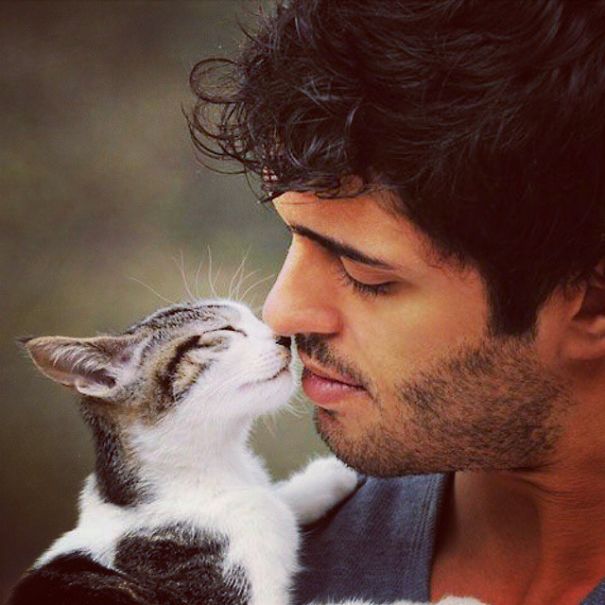 hot-dudes-with-kittens-instagram-451__605