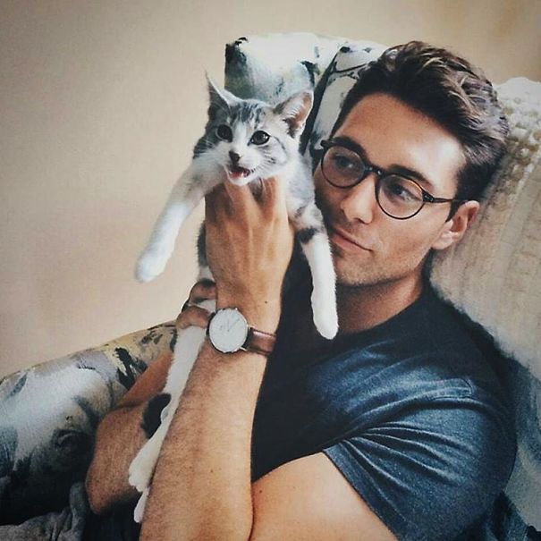 hot-dudes-with-kittens-instagram-55__605