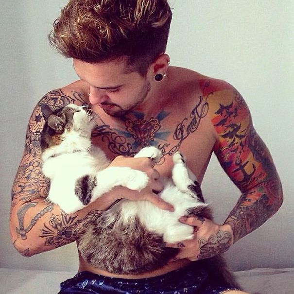 hot-dudes-with-kittens-instagram-57__605