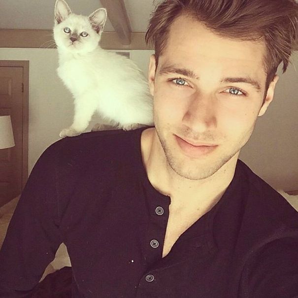 hot-dudes-with-kittens-instagram-59__605
