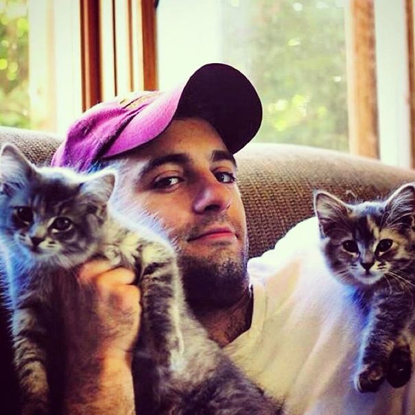 hot-dudes-with-kittens-instagram-65__605