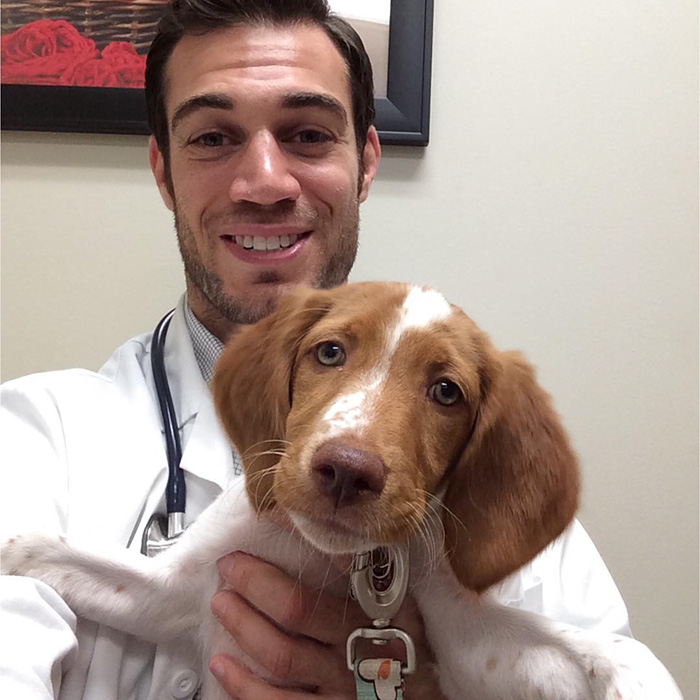 hottest-vet-pet-doctor-evan-antin-california-356__700