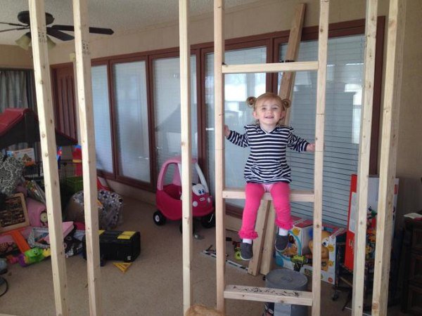 father-builds-kids-indoor-playhouse-diy-18