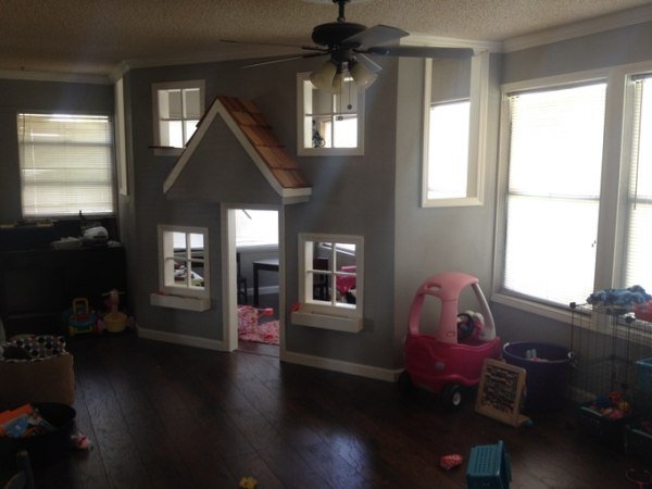 father-builds-kids-indoor-playhouse-diy-4