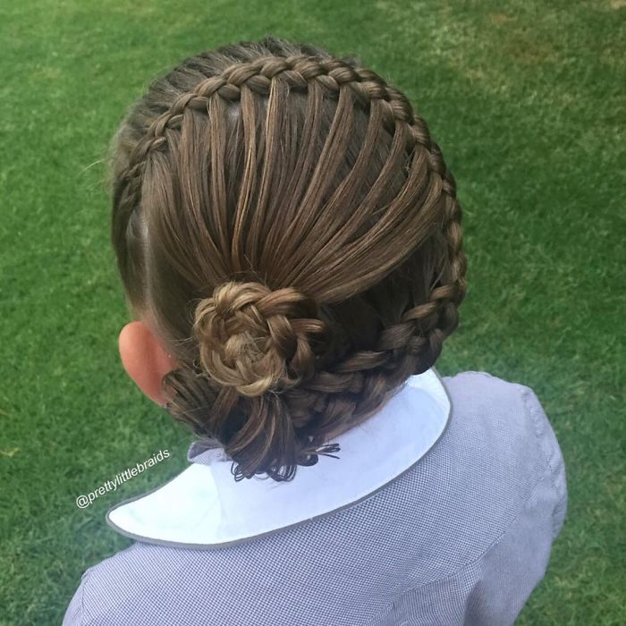 mom-braids-unbelievably-intricate-hairstyles-every-morning-before-school-15__700