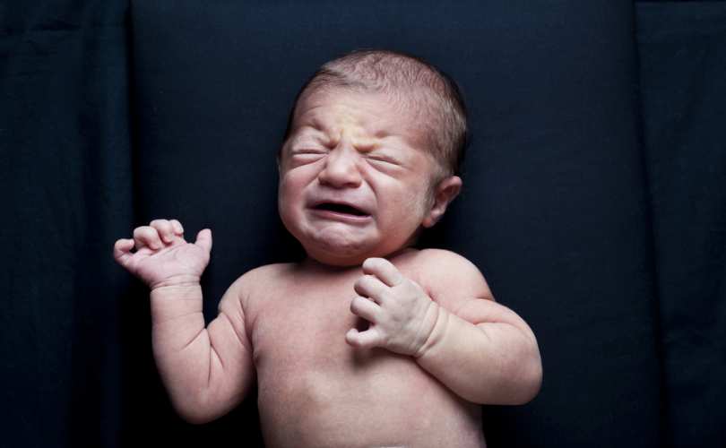 newborn_baby_crying3_810_500_55_s_c1