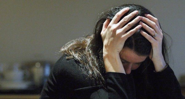 Exam190315AnxiousGirl_large