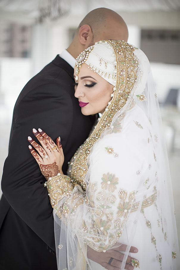 hijab-bride-muslim-wedding-37-57d66f528f2e2__605