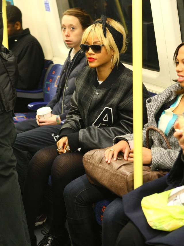 celebrities-on-the-subway11