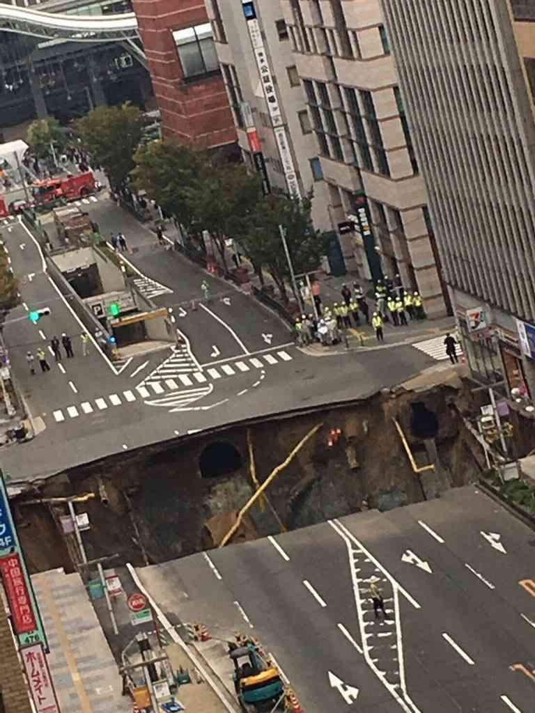 福岡博多車站「塌陷巨洞」過一週後,日本:「哪裡有洞?」。效率比台灣高N倍!% 照片 福岡博多車站「塌陷巨洞」過一週後,日本:「哪裡有洞?」。效率比台灣高N倍!