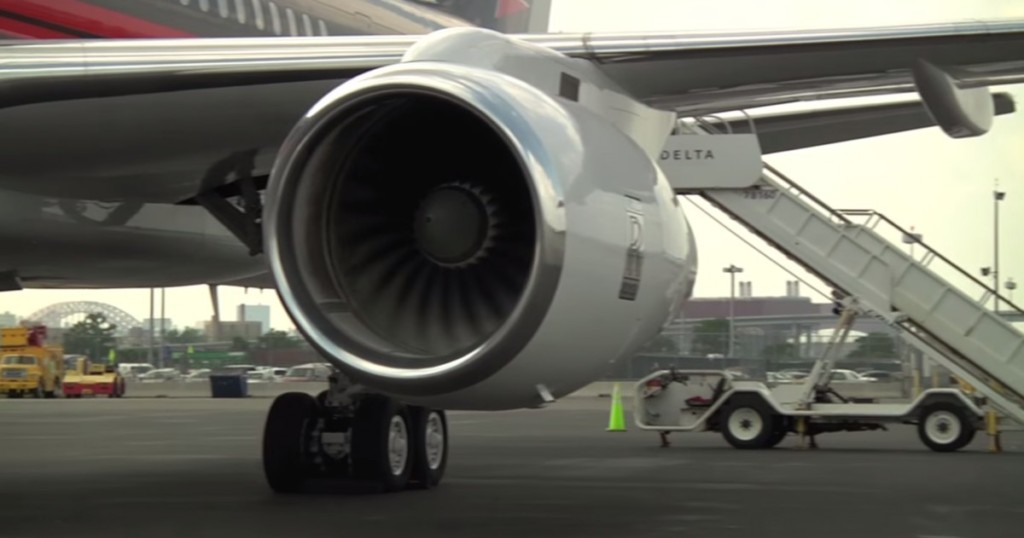 the-boeing-757-is-powered-by-a-pair-of-rolls-royce-rb211-turbofan-engines