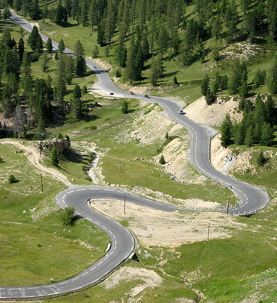 winding-mountain-road
