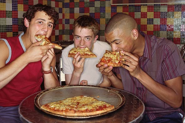 teenagers-pizza-getty-1312383606