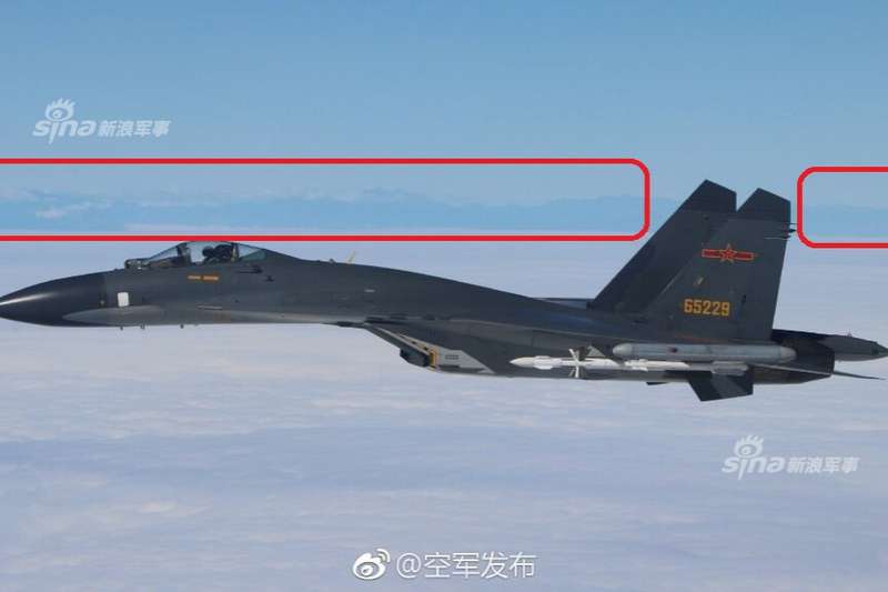不敢切西瓜穿台？中國軍機繞島巡航「PO台灣山脈合照」被台網友狠酸！陸媒怒：下次就穿島
