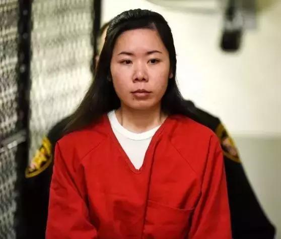 媽媽狠毆5歲女兒致「狂吐綠色液體」,夫妻聯手「裝罐醃製女兒」!她:給她生命也能要她命% 照片 媽媽狠毆5歲女兒致「狂吐綠色液體」,夫妻聯手「裝罐醃製女兒」!她:給她生命也能要她命