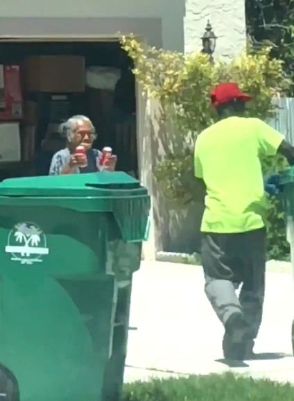 %e5%a5%b6%e5%a5%b6%e6%8b%bf%e9%a3%b2%e6%96%99%e7%b5%a6%e6%b8%85%e6%bd%94%e9%9a%8a%e5%93%a1