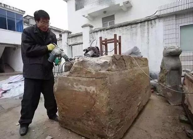 挖地基卻「挖到600年前的女人」!皮膚狀態根本剛下土 超狂防腐技巧考古學家全傻掉% 照片 挖地基卻「挖到600年前的女人」!皮膚狀態根本剛下土 超狂防腐技巧考古學家全傻掉